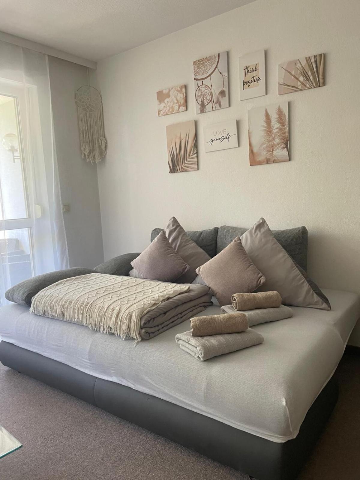 Kingsize Bett Boho Apartment Mit Tiefgarage Naehe Salzburg Freilassing Exterior foto